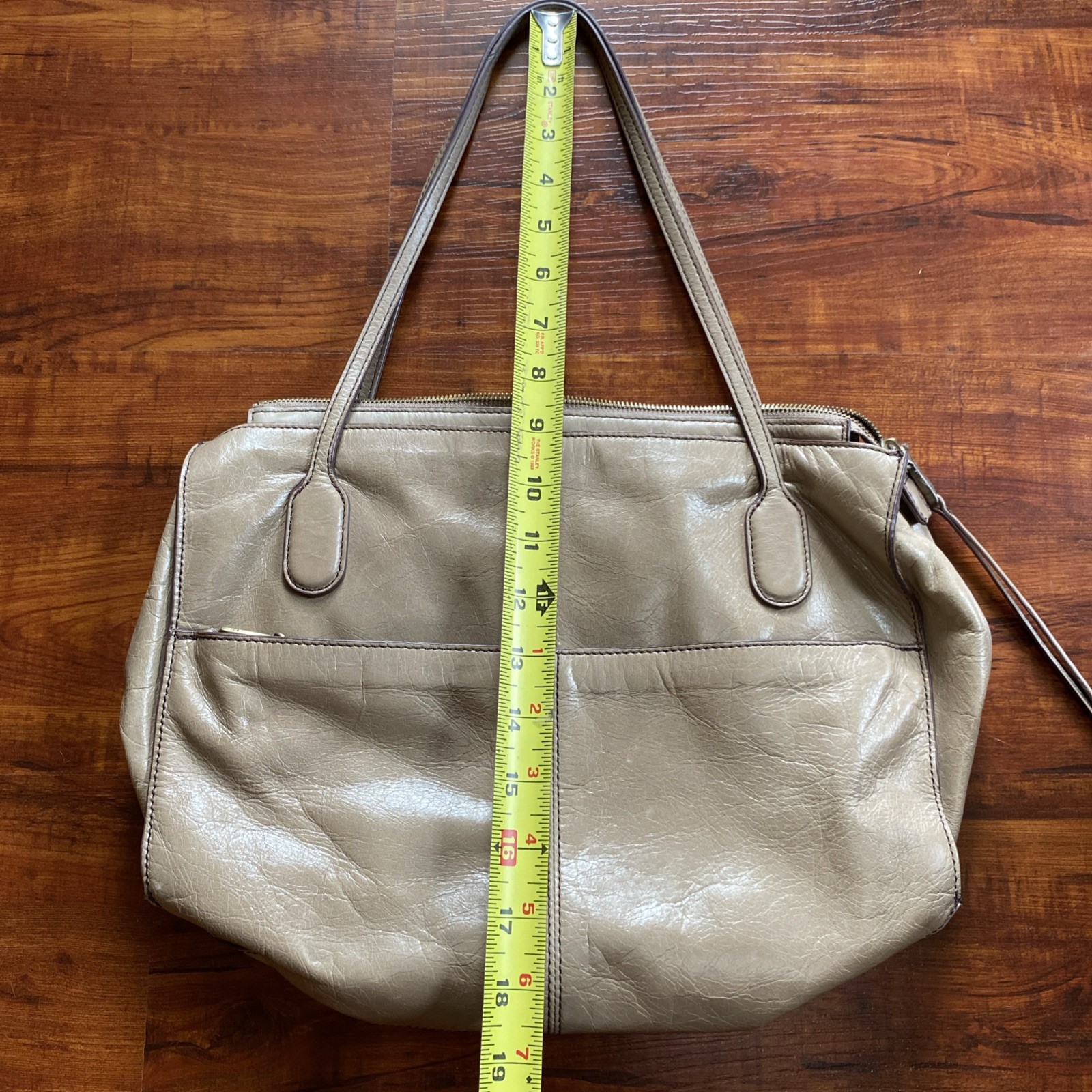 HOBO INTERNATIONAL Leather Shoulder Bag Gray Bone Color Smoke Free Home @@@@@@@@
