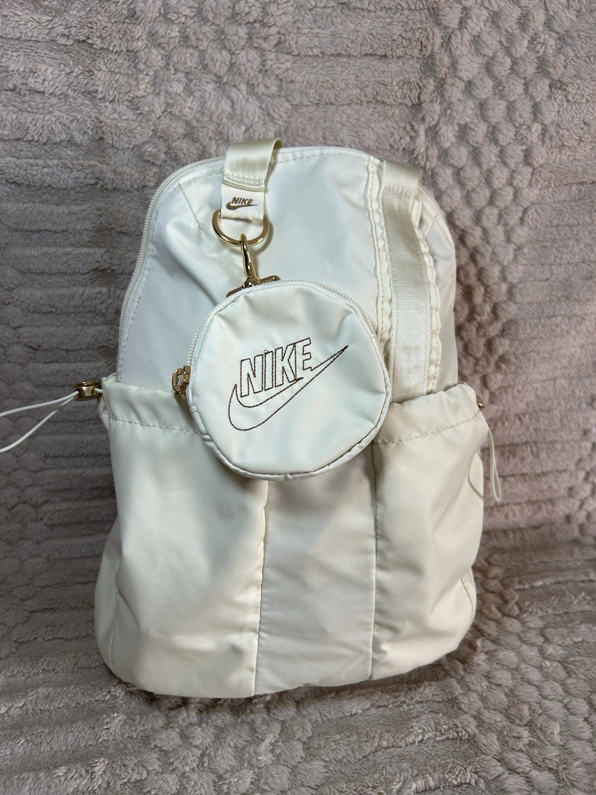Nike Sportswear Futura Luxe Women’s Mini Backpack Cream