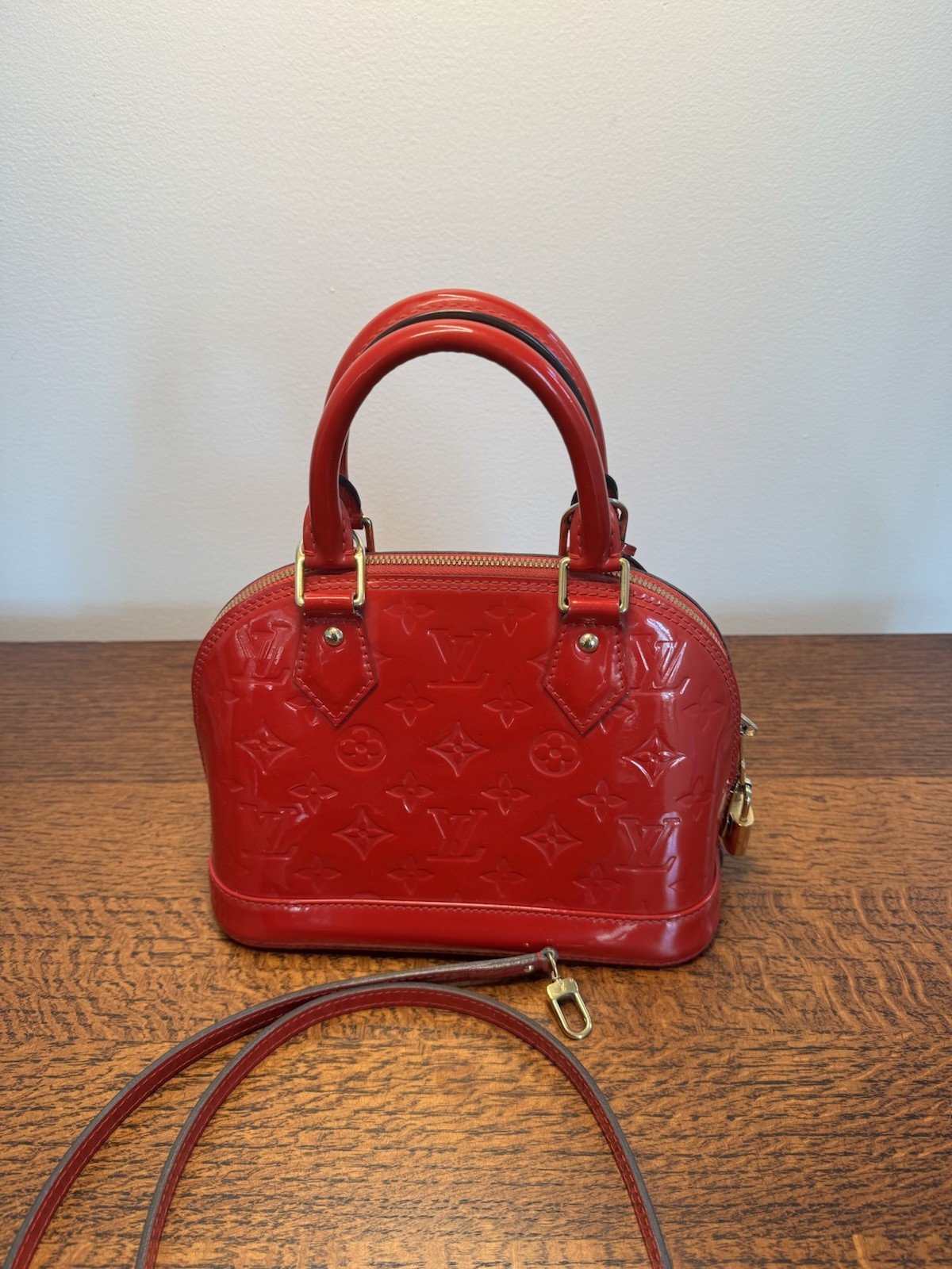 Louis Vuitton Alma Patent Monogram Satchel w/Detachable Strap &Authenticity Card