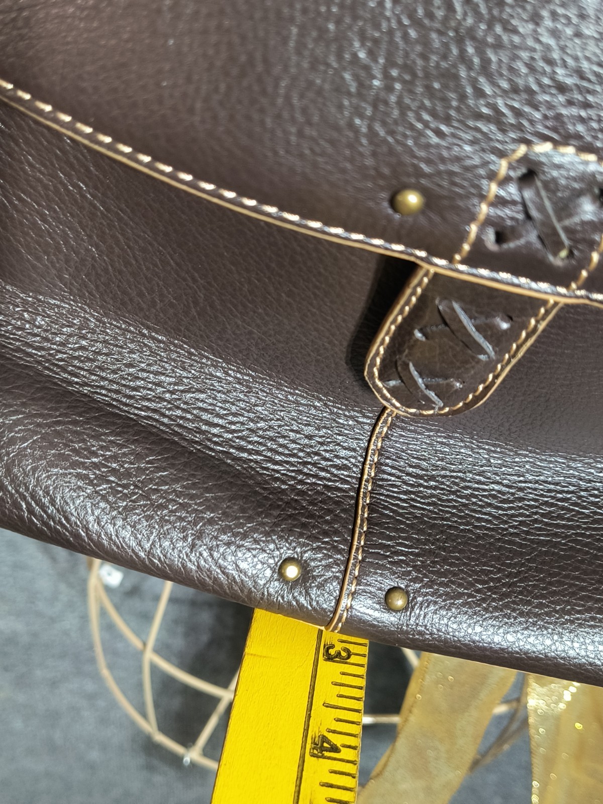 The Sak Dark Brown Pebbled Leather Side Pockets Hobo Shoulder Bag-EUC