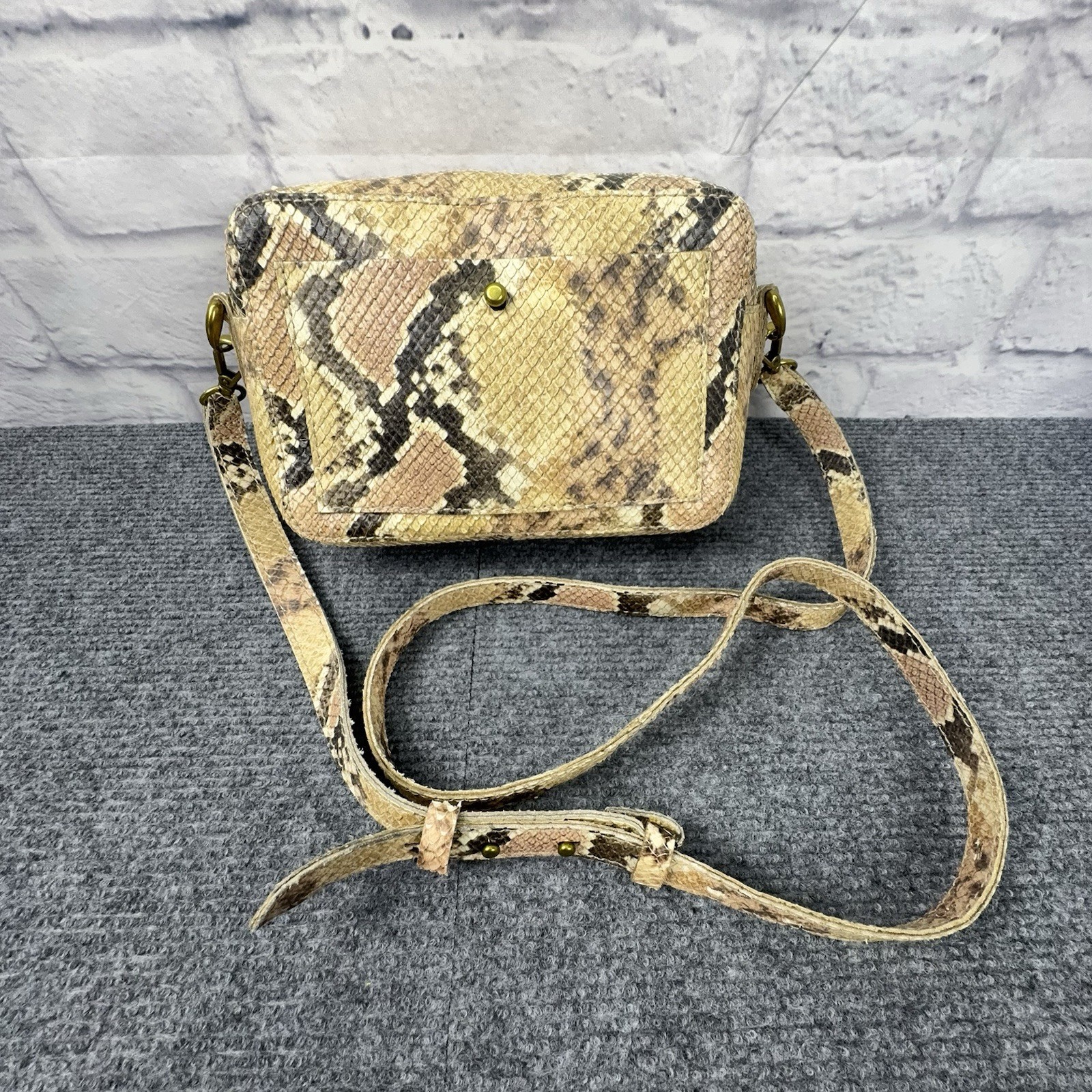 Madewell Transport Camera Bag Snake Embossed Leather Crossbody AO512 Tan Brown