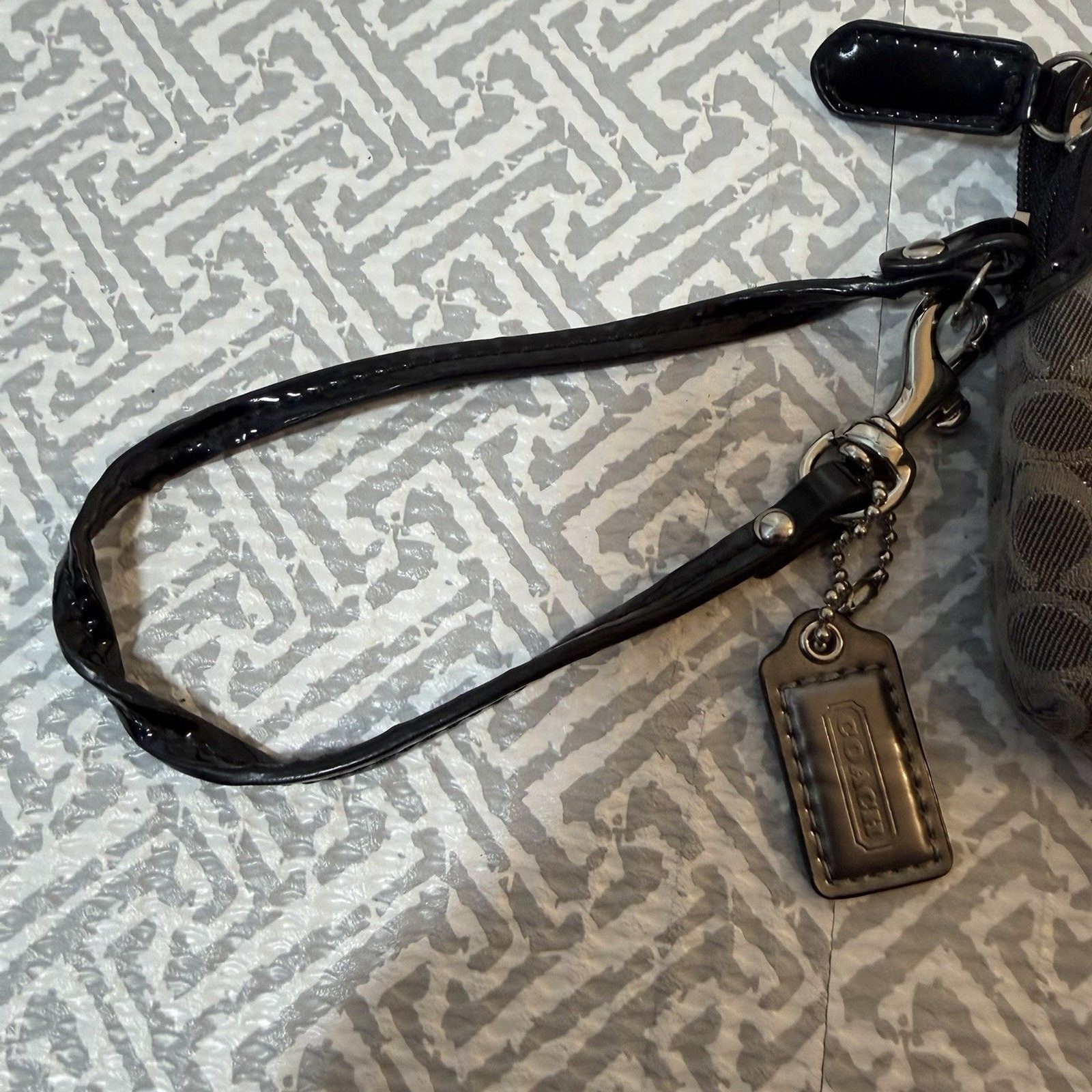Coach Signature Metallic Gray Double Zip Wristlet Black Patent Bow Poppy Oxford