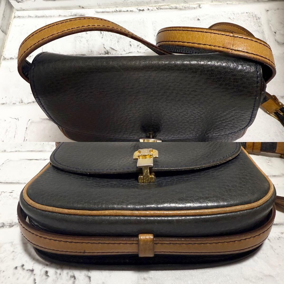 CELINE Triomphe Vintage Crossbody Bag Dark Navy Leather Gold Hardware Auth