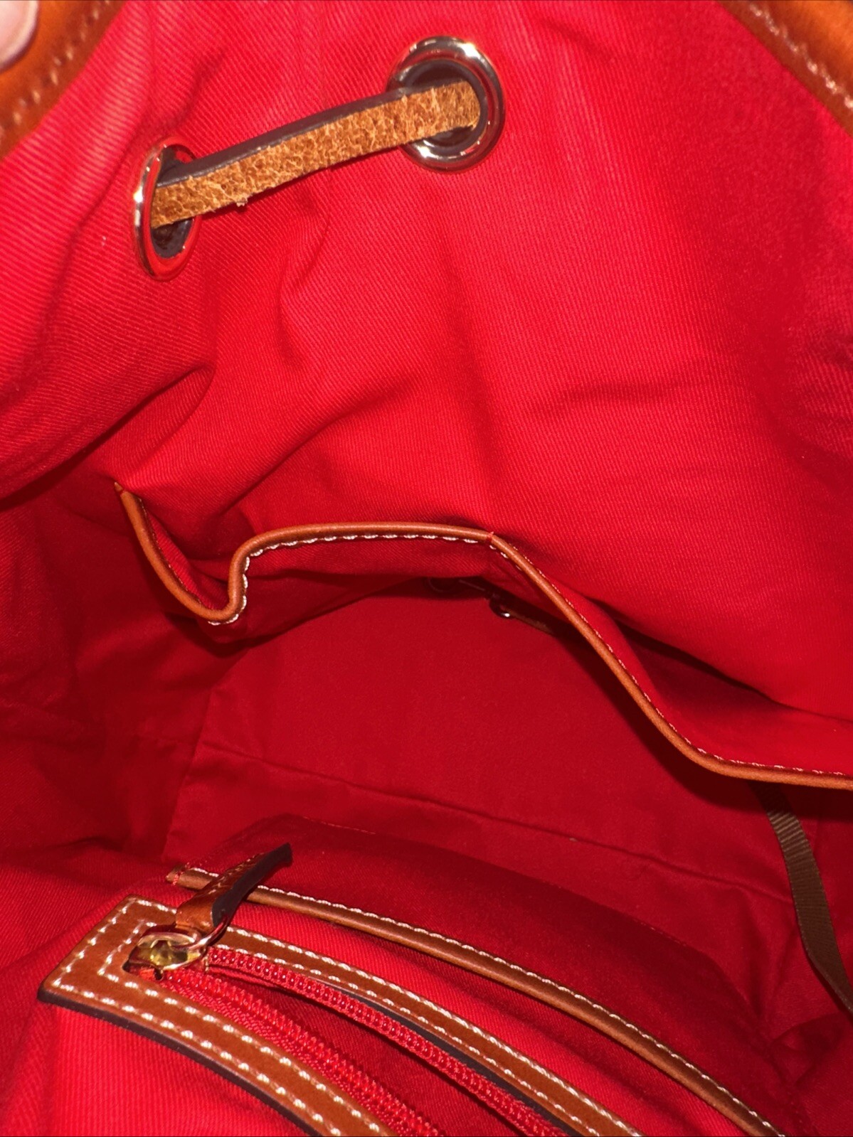 DOONEY & BOURKE ITALIAN LEATHER TASHA DRAWSTRING SHOULDER BAG RED/BRN TRIM BNWT