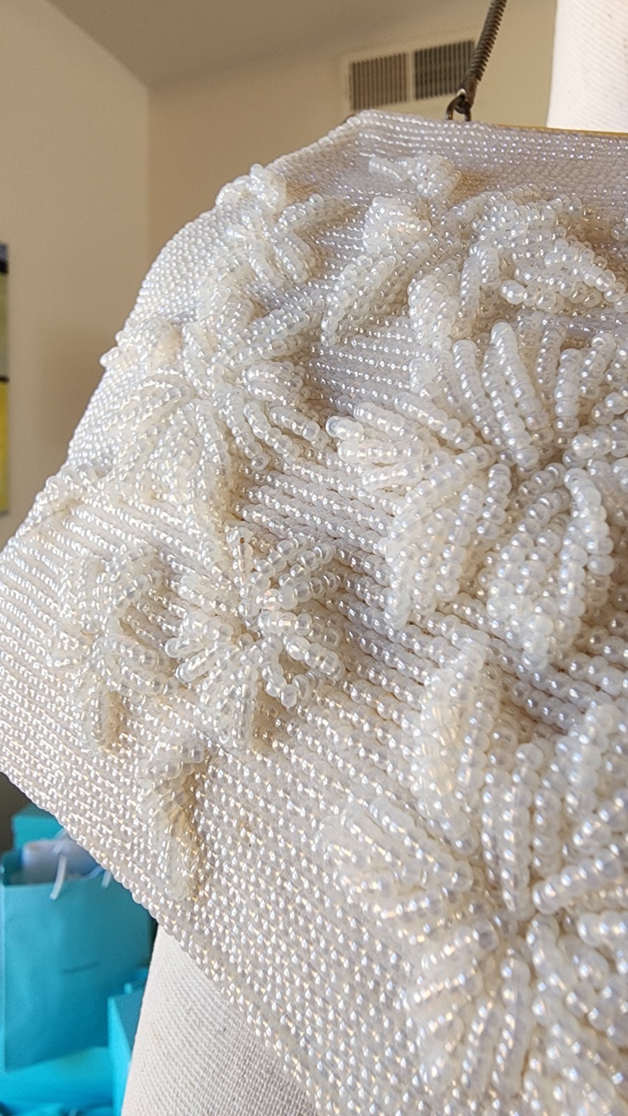 Vintage WALBORG White Beaded 3D Floral Handbag Taiwan Mid Century Clutch