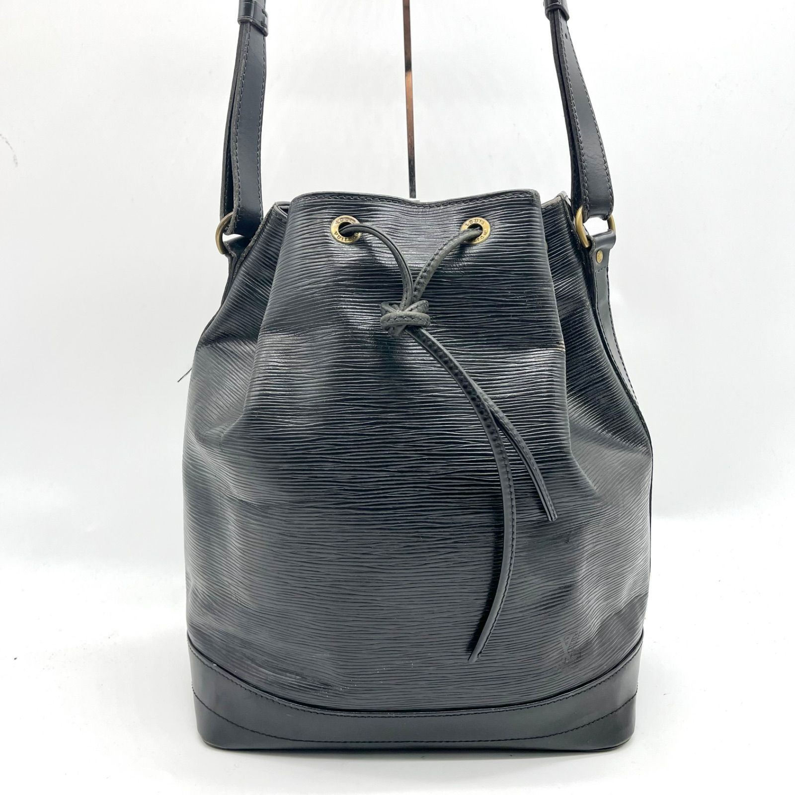 Auth Louis Vuitton Epi Noé Noir Shoulder Bag Noir Black M59002 2Y6113