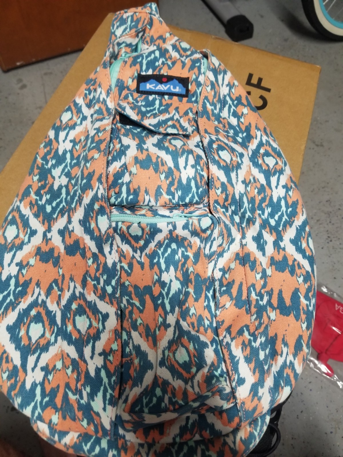KAVU Original Rope Bag Sling Pack with Adjustable Rope Shoulder Strap VGUC🌈🌈🌈