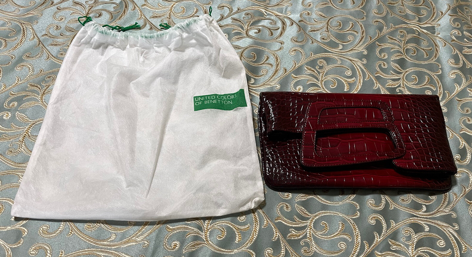 United Colors of Benetton Red Faux Croc Embossed PVC Leather Clutch Handbag NWOT