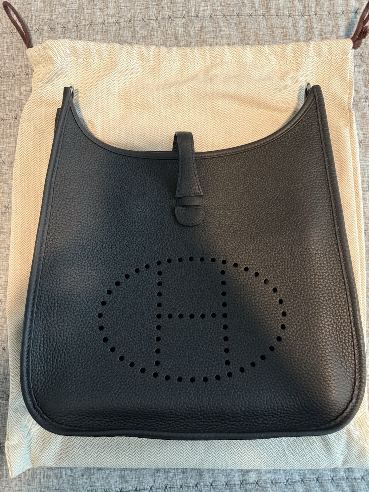 Hermes Evelyne 29 PM Black Crossbody Taurillon Clemence Leather Silver HW NEW