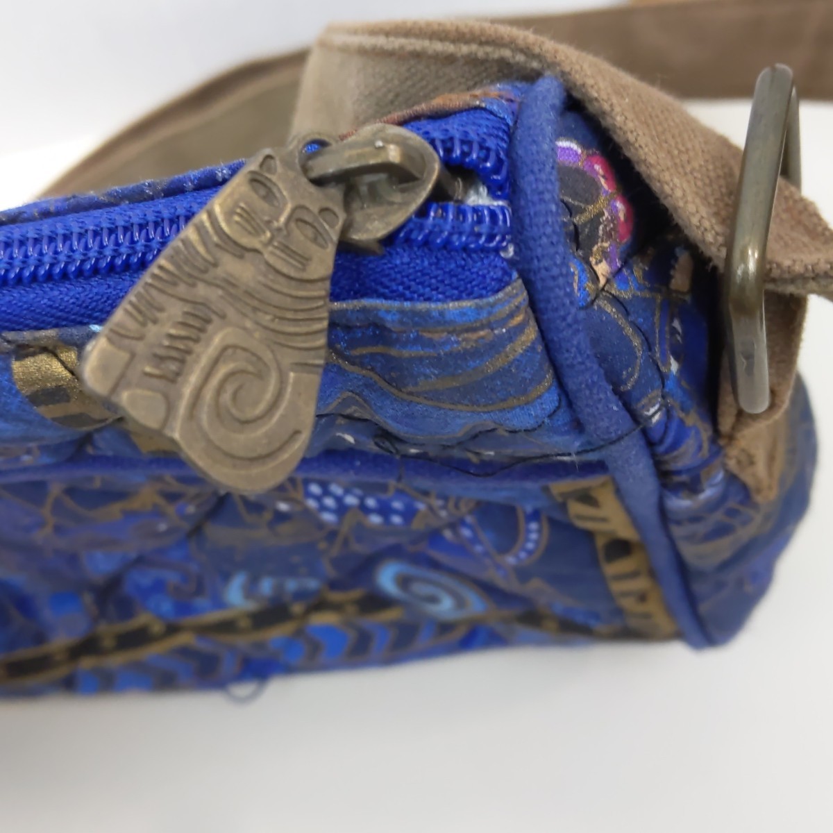 Laurel Burch Cat Print Crossbody Bag Blue Quilted Canvas Adjustable Strap Zip
