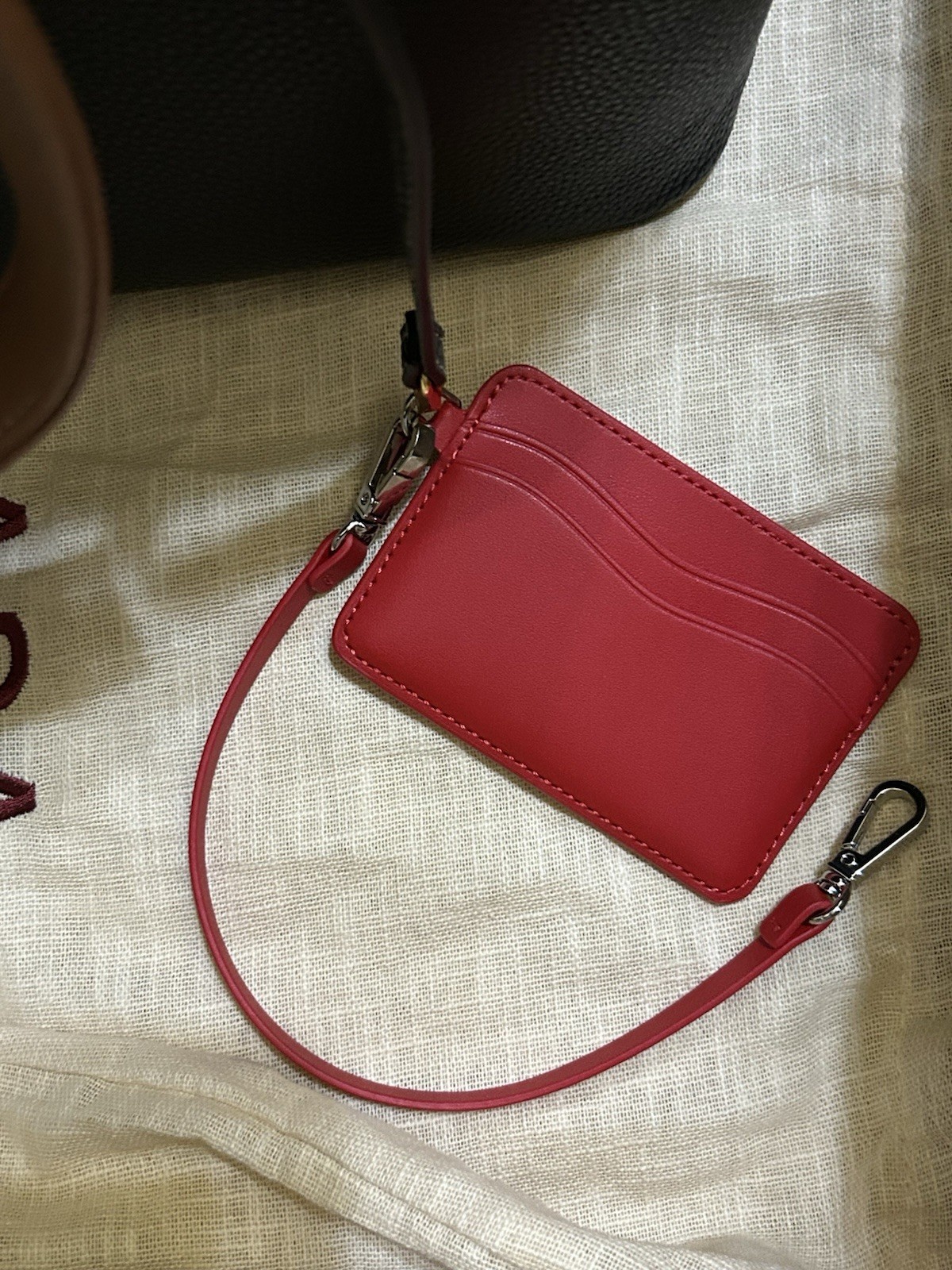Oleada Anchor Tote Caviar Leather Bag + Red Leather Card Holder – NEW