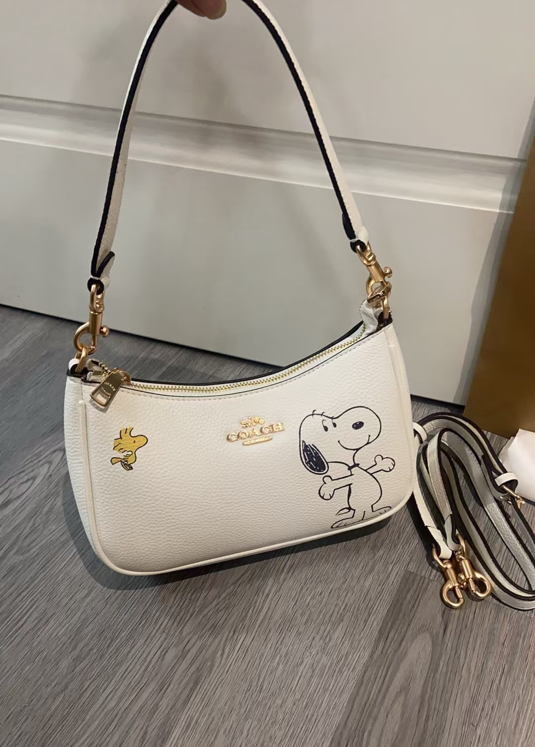 COACH x PEANUTS Teri Shoulder Bag Snoopy White Multi CBJ76 Outlet NEW