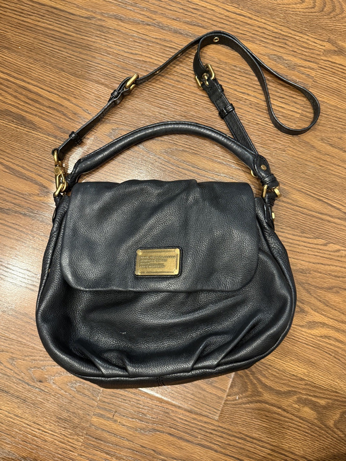 Marc by Marc Jacobs Classic-Q Lil Ukita Bag Black Pebbled Leather Gold Hardware