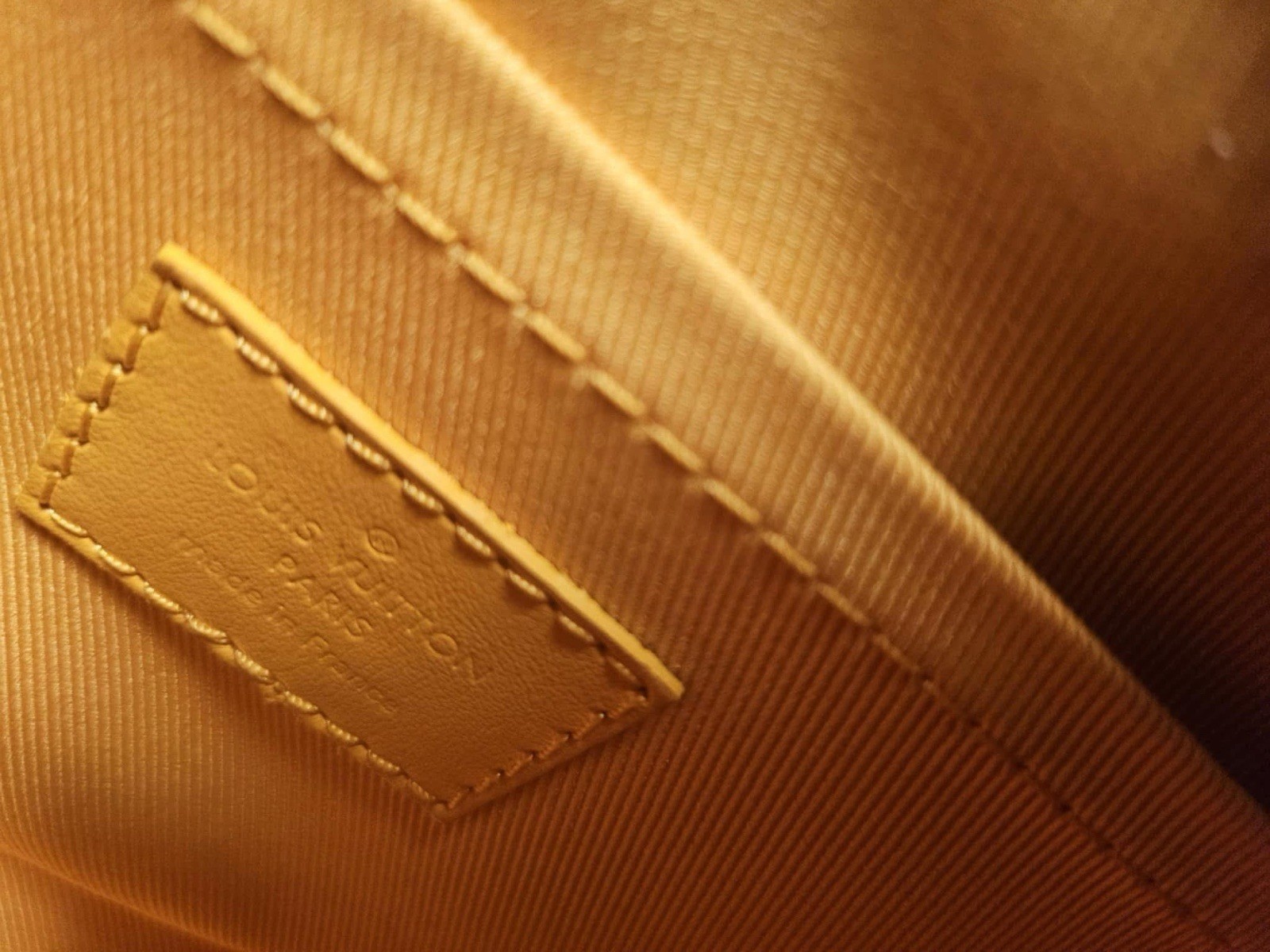 Louis Vuitton × Pharrell Williams Keepall Bandoulière 25 — Yellow | Monogram