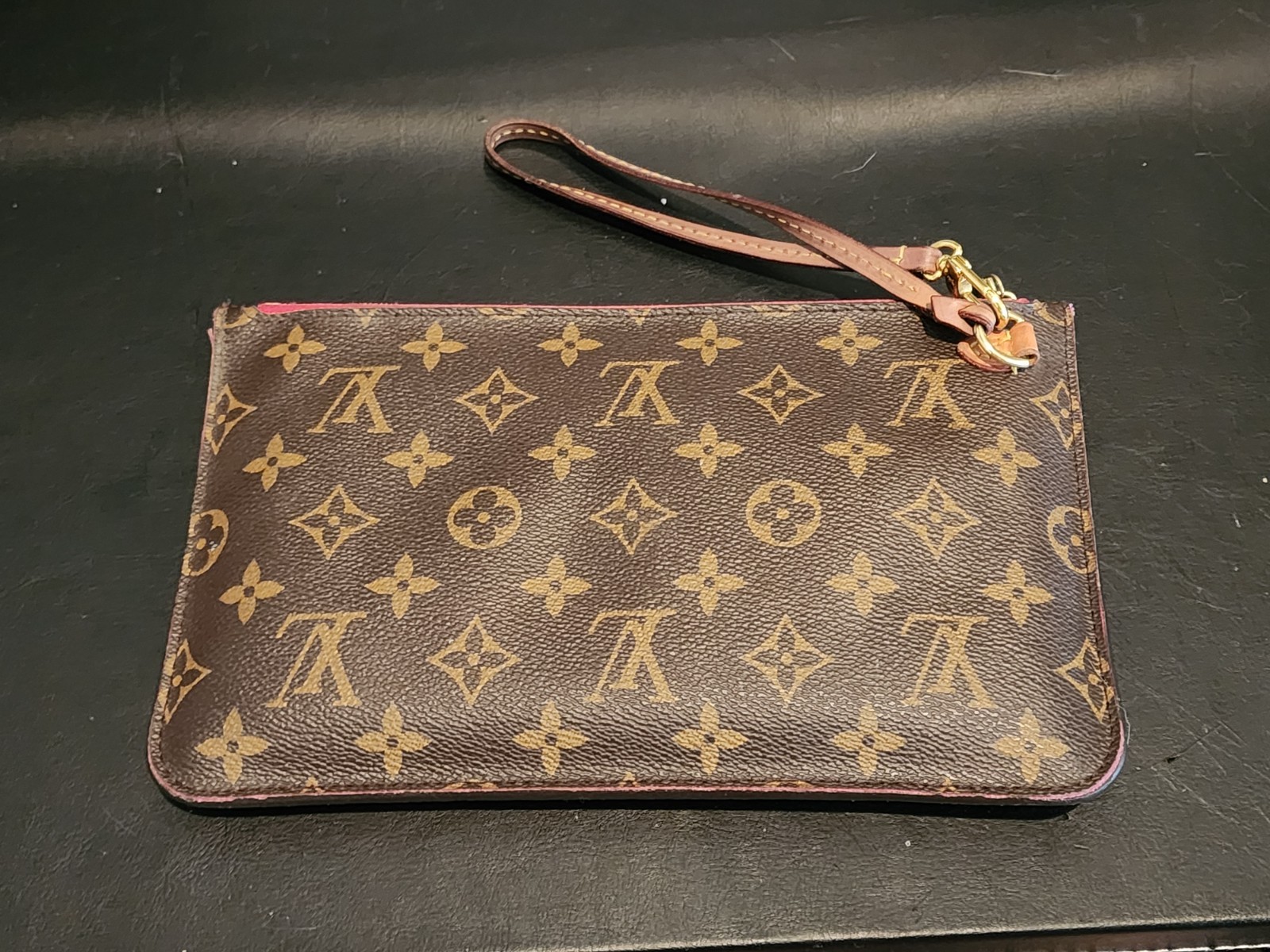 Louis Vuitton Neverfull MM Monogram Pochette Fuchsia w/ Insert, Good Condition