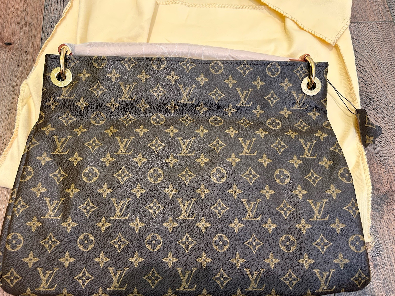 Louis Vuitton Artsy Shoulder Bag MM Brown Canvas