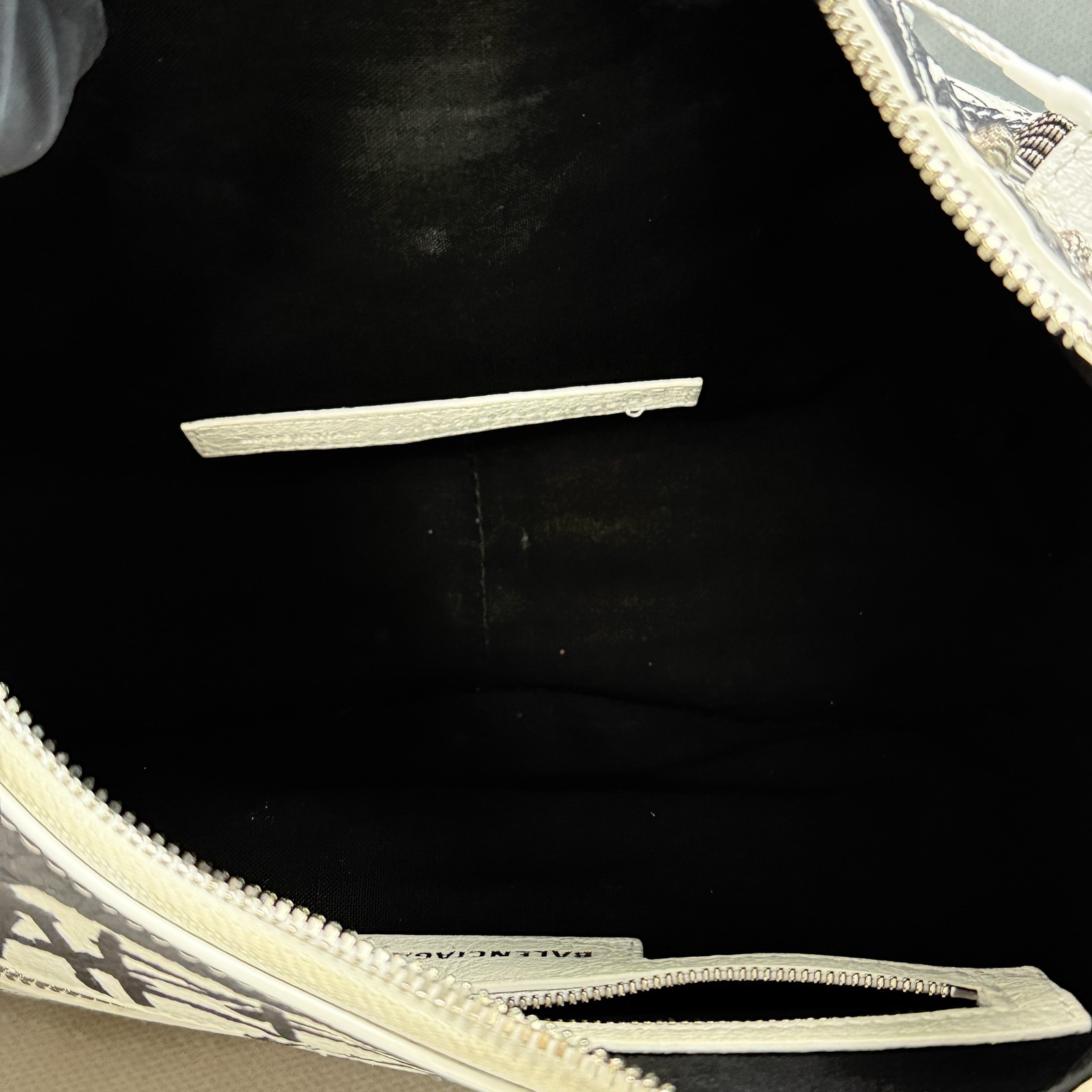 AUTH Balenciaga Le Cagole Leather Black White Top Handle Crossbody Shoulder Bag