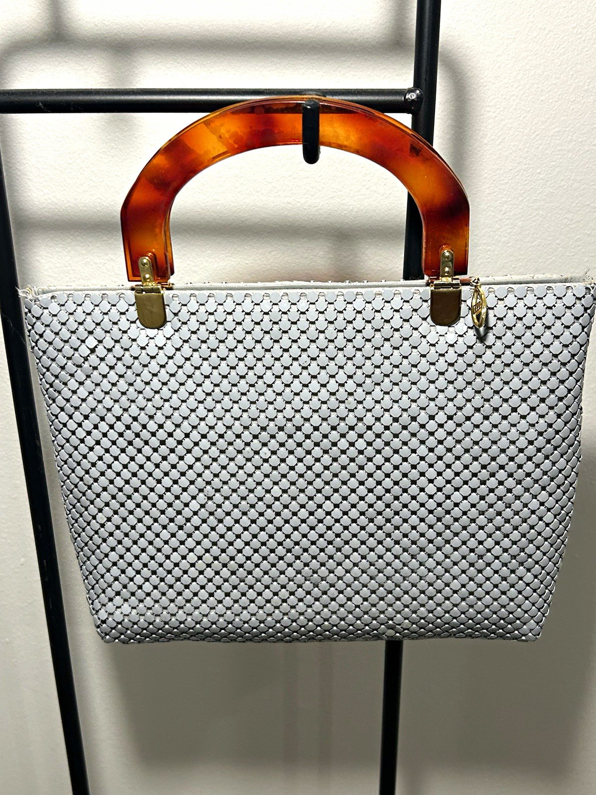 Whiting & Davis White Metal Mesh Purse Tortoiseshell Lucite Handle Vintage 1970s