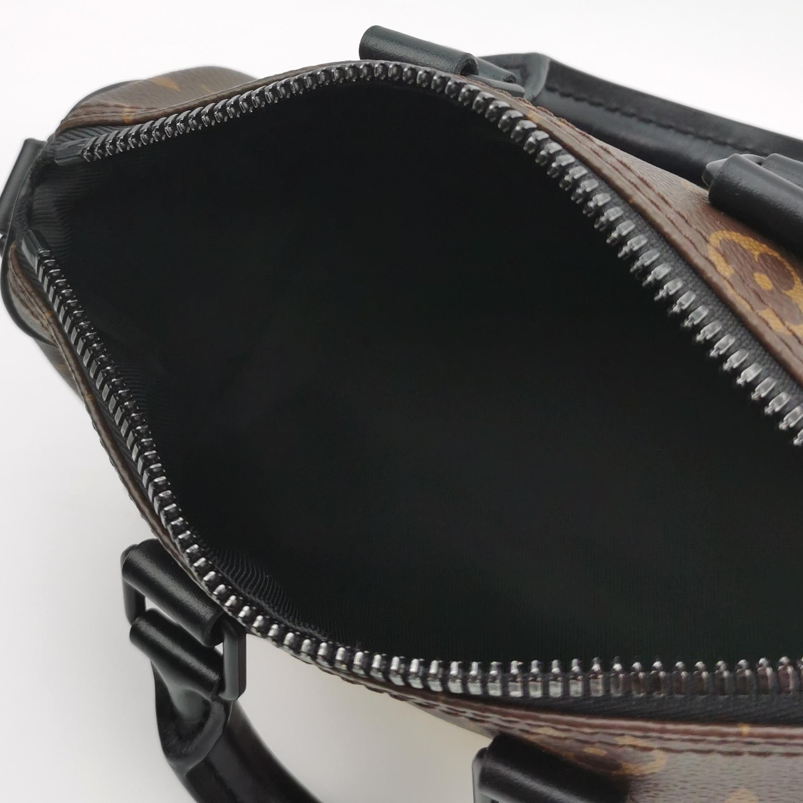 Louis Vuitton Keepall Removable Adjustable Shoulder Strap – Excellent #24T85U