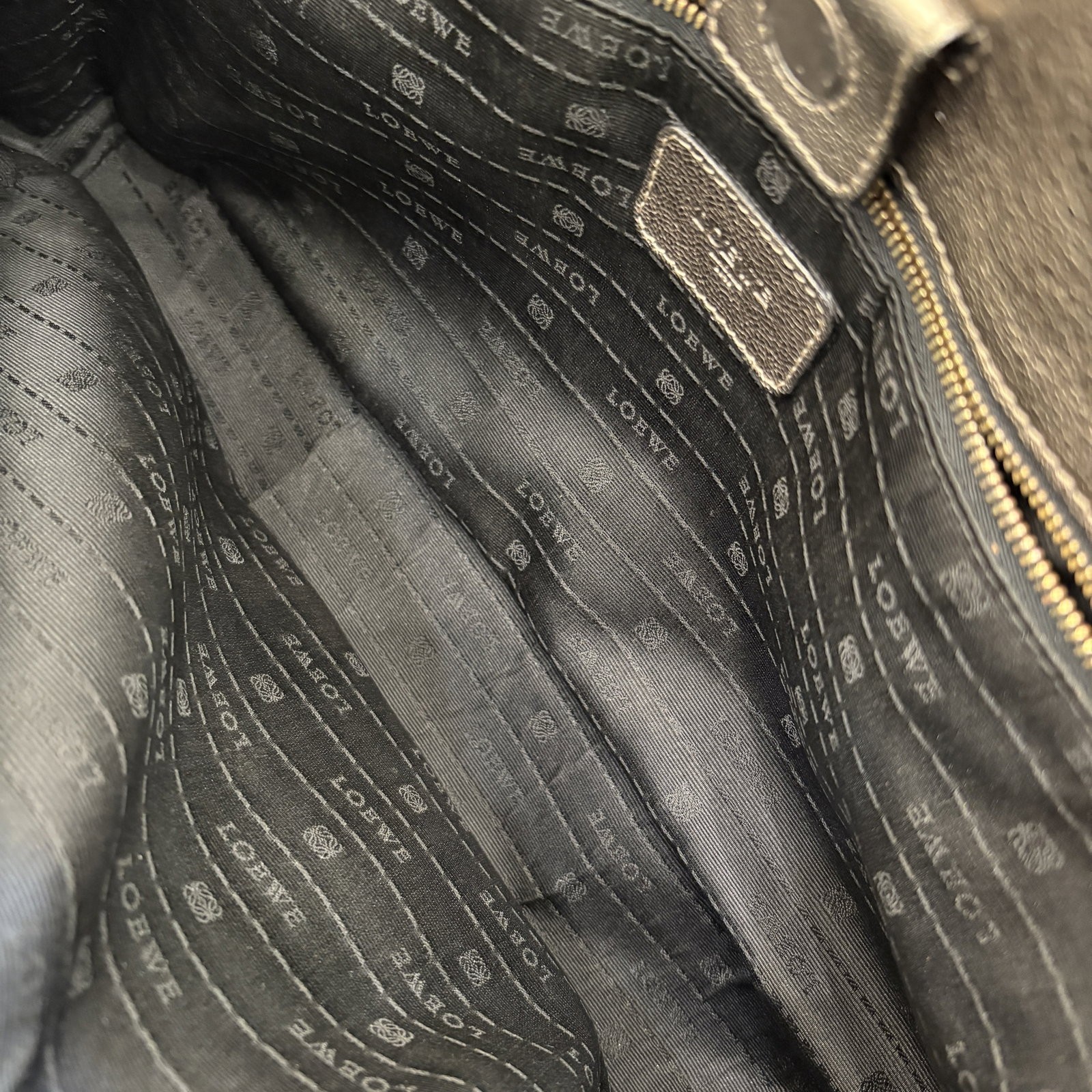 Loewe Handbag Dark Silver Calfskin (lc041826c1)