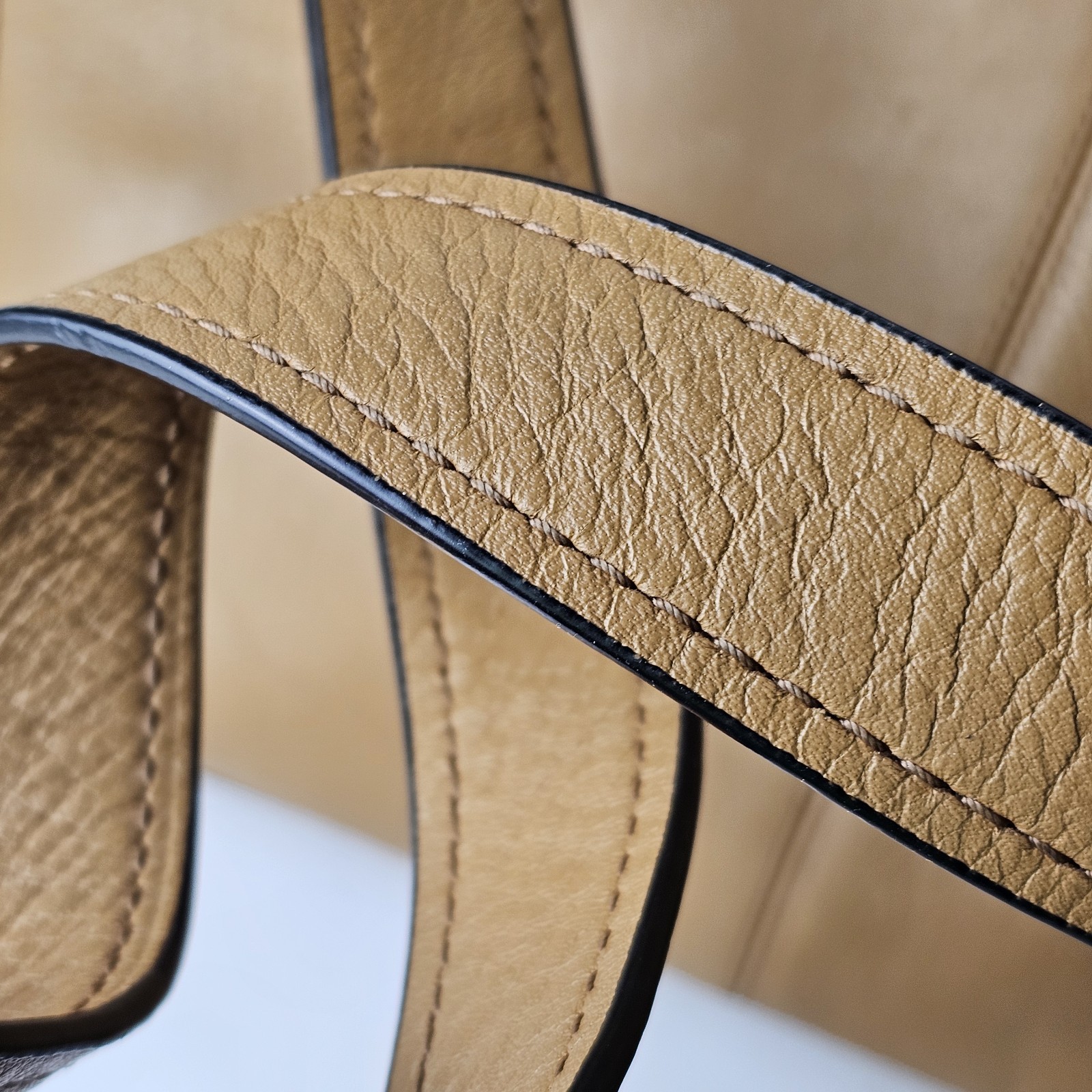 COACH Dufflette C2818 Natural Smooth Calf Leather Beechwood Shoulder Bag