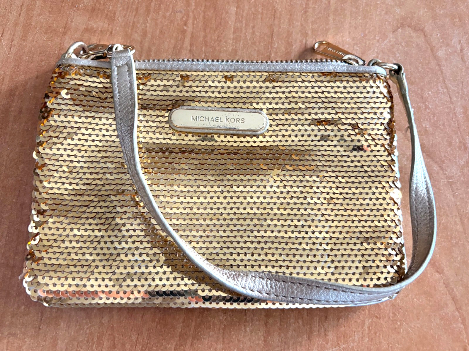 Michael Kors Gold Sequined/ Leather Convertible Wristlet Small Purse -excellent