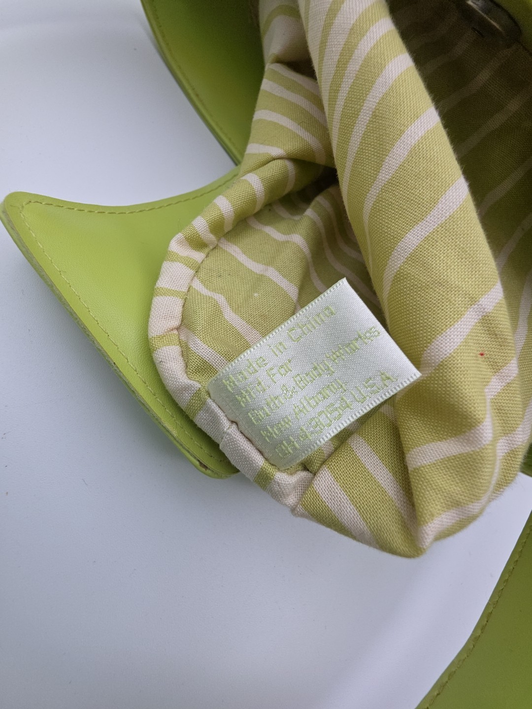 Bath and Body Works Straw Tote Bucket Bag Purse Lime Green Beach Flower Boho
