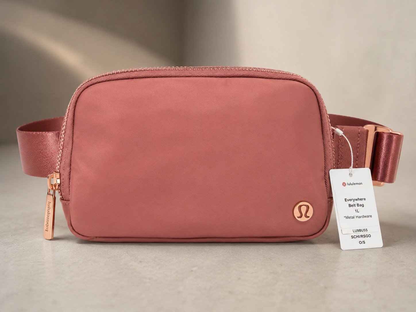 Rare Find – Lululemon Everywhere Belt Bag 1L, Rise Gold Hardware. In Dusty Rose