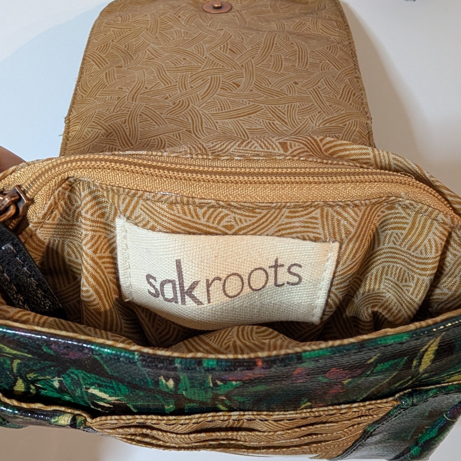 The Sak Sakroots Artist Flap Messenger Crossbody Bag Purse, Jungle Floral Print