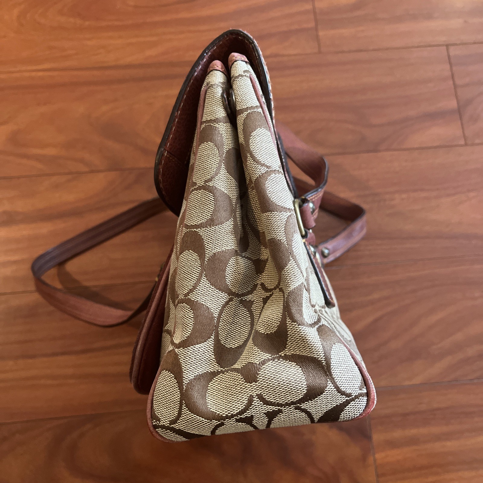 COACH SPECIAL EDITION SIGNATURE C BURGUNDY SUEDE and LEATHER 7065 READ