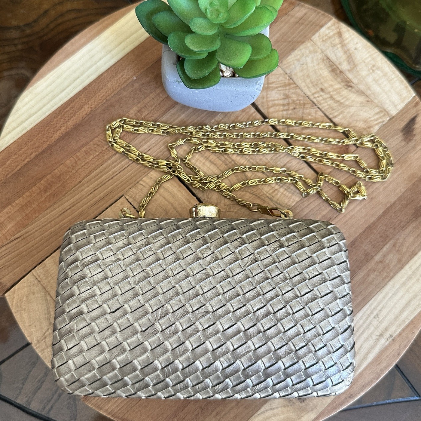 Vintage Bamboo Trading Co Beige Woven Clutch Evening Purse 6 Inch Gold Chain
