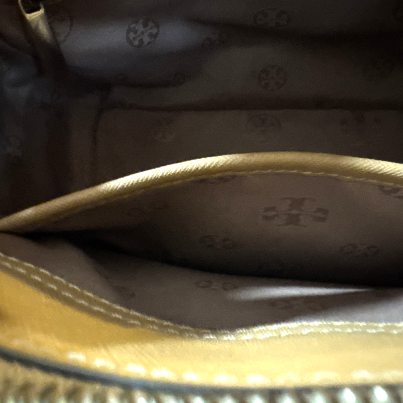 Tory Burch Emerson Small Top Zip Crossbody Saffiano Leather Camel Gold EUC