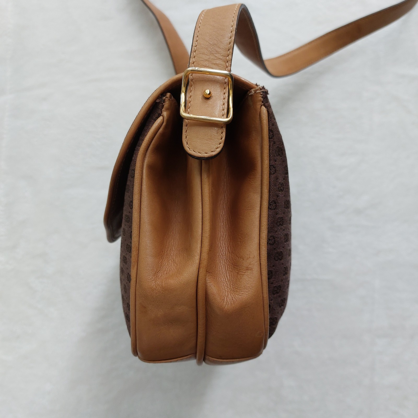 Vintage Gucci Micro GG Supreme Canvas Leather Accordion Crossbody Shoulder Bag