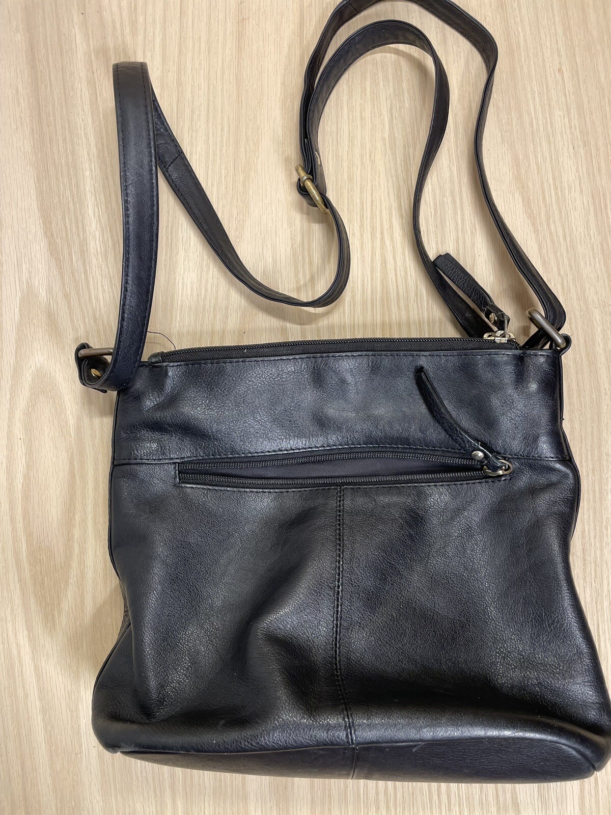 Great American Leather Works Black Crossbody/Shoulder Leather Double Zip Bag
