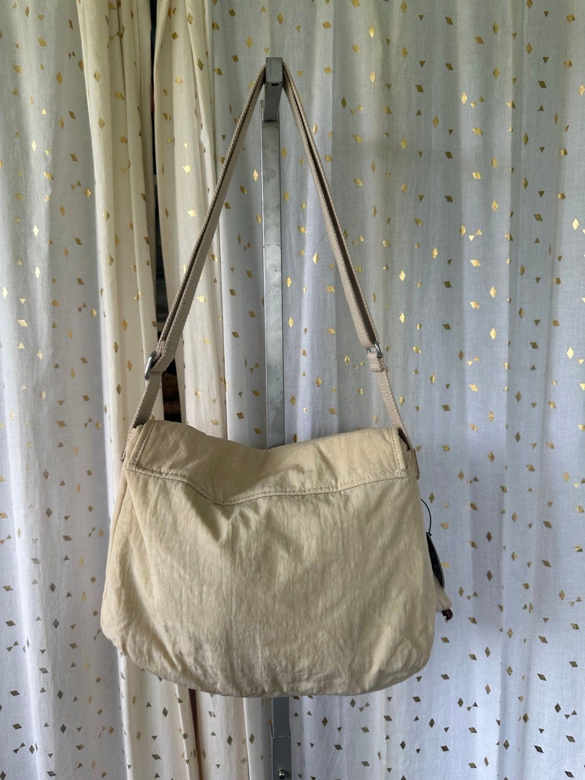 NWT Kipling Women’s New Rita Cream Medium Adjustable Messenger Crossbody Bag
