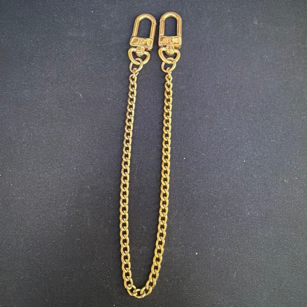 Louis Vuitton Wallet Chain Strap Charm Gold LV Key Ring Bag Charm No Box
