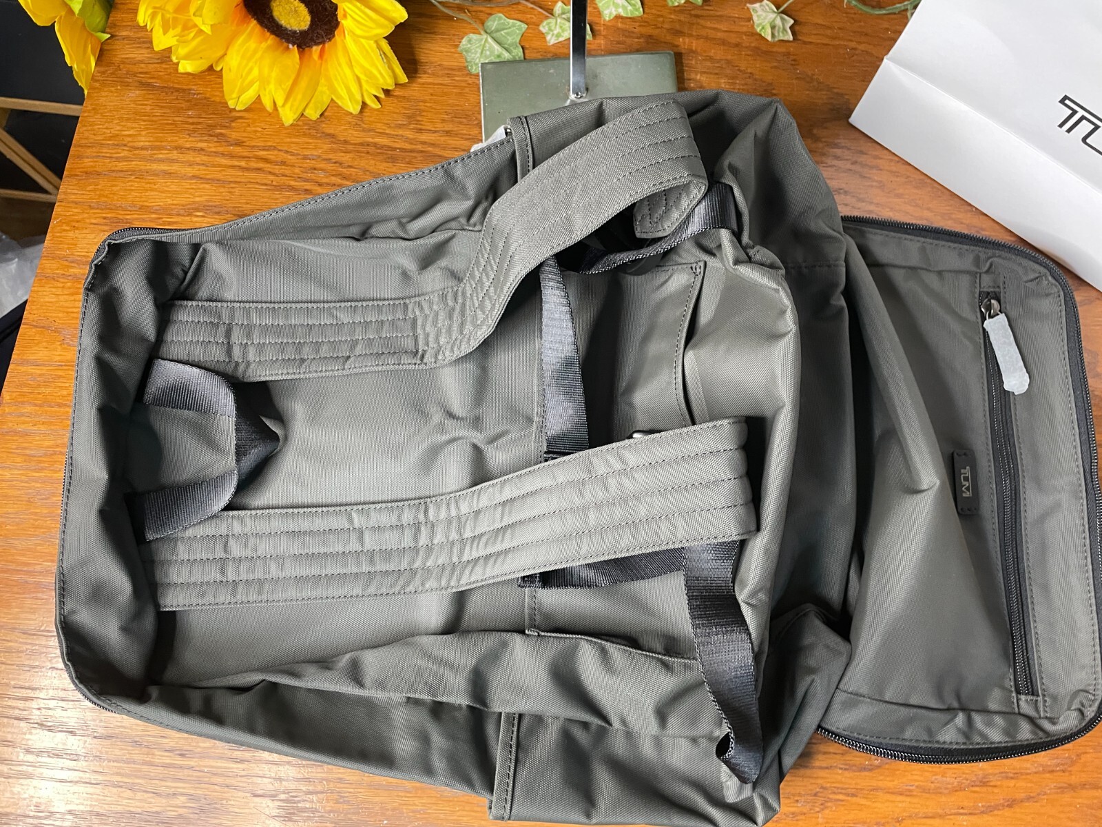 NWT TUMI DARK GRAY PACKABLE BACKPACK FOLDABLE SHOULDER LRG BAG TRAVEL CARRYON