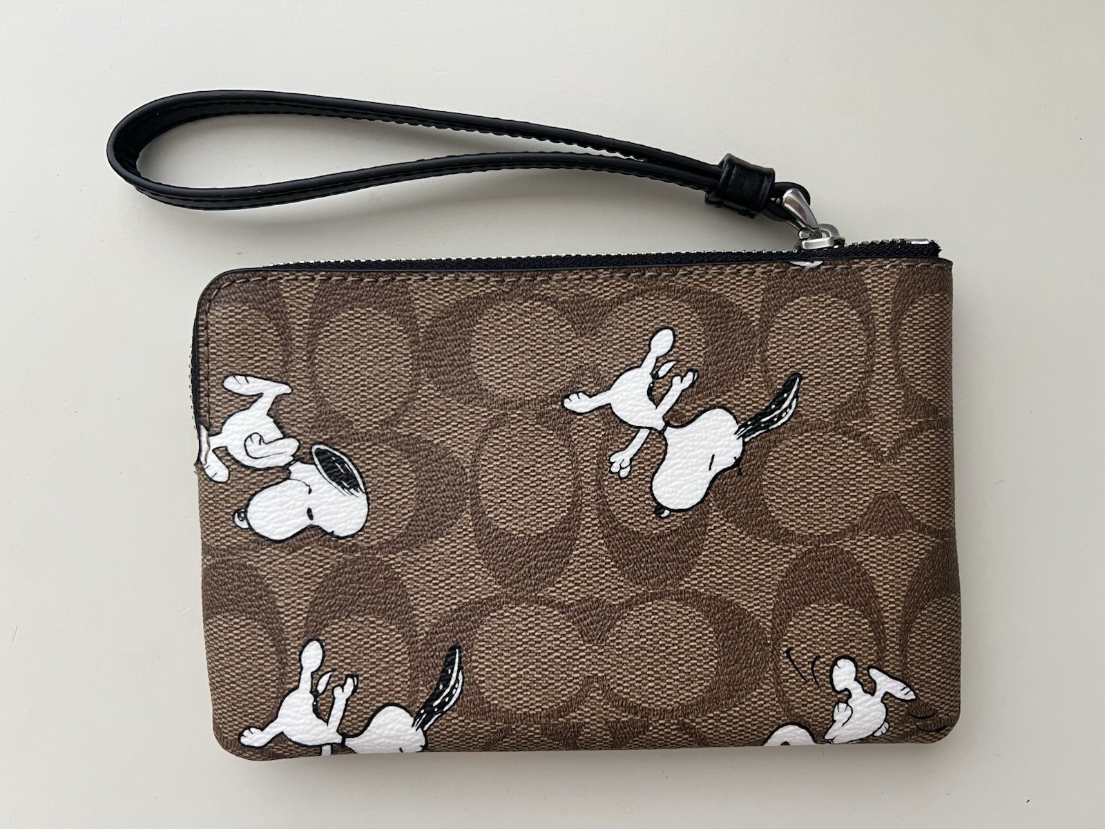 Coach X Peanuts Corner Zip Wristlet In Signature Canvas Dancing Snoopy NWT