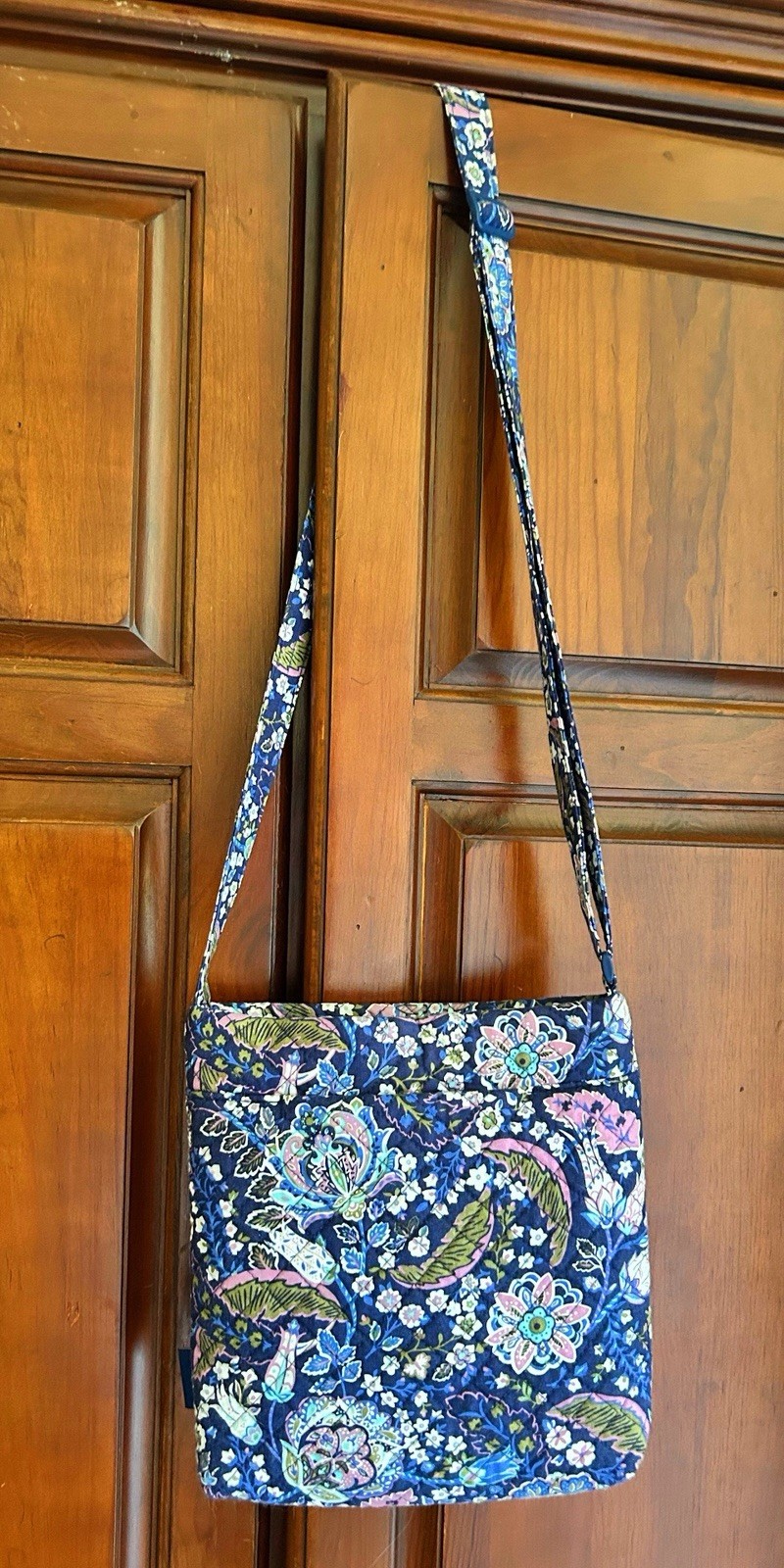 Vera Bradley Navy Blue Multi Color Floral Crossbody Bag Purse Handbag EUC