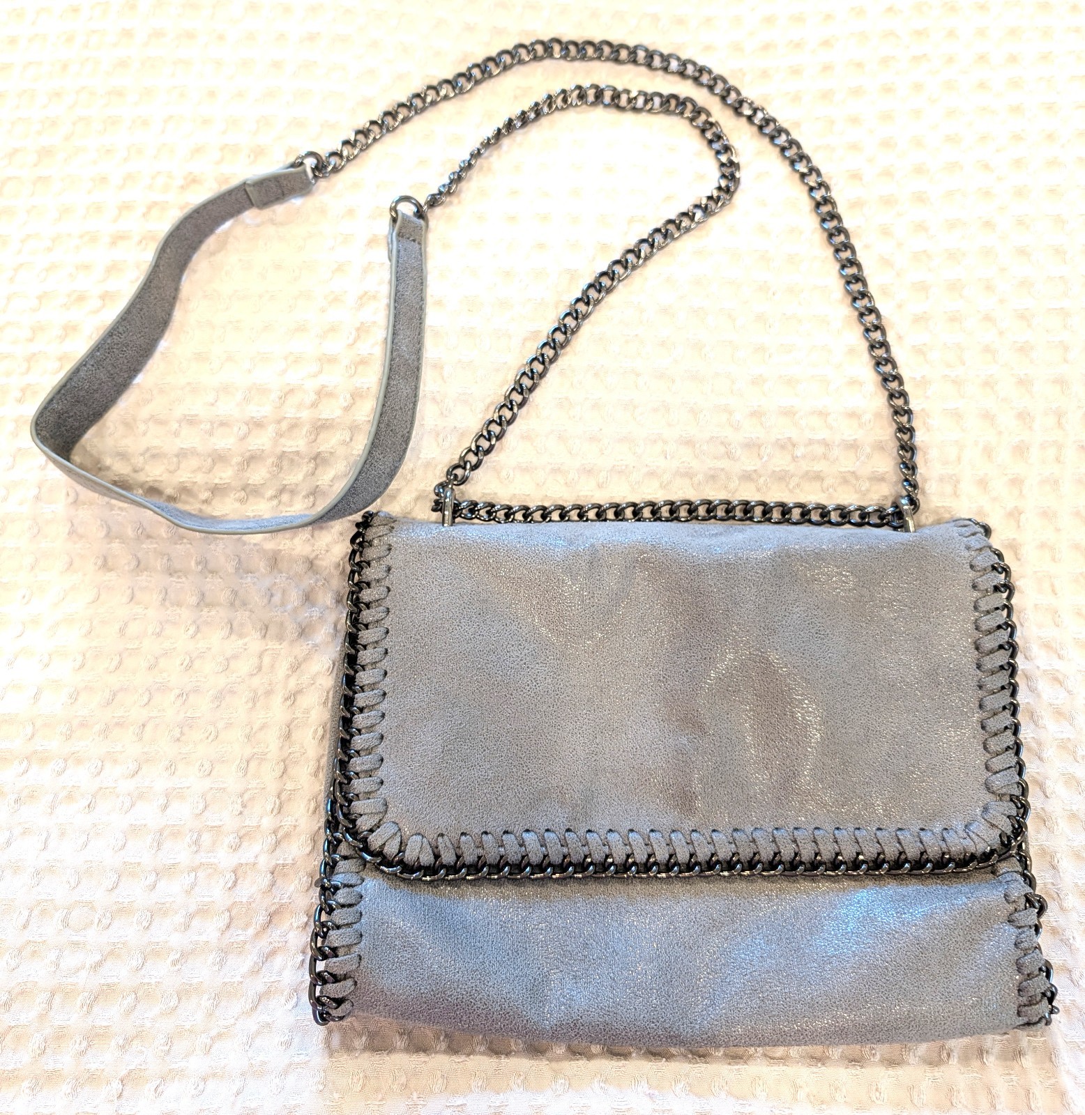 Silver Metallic Crossbody Bag Purse Gray Gunmetal Metal Chain Trim 9.5 x 6.5