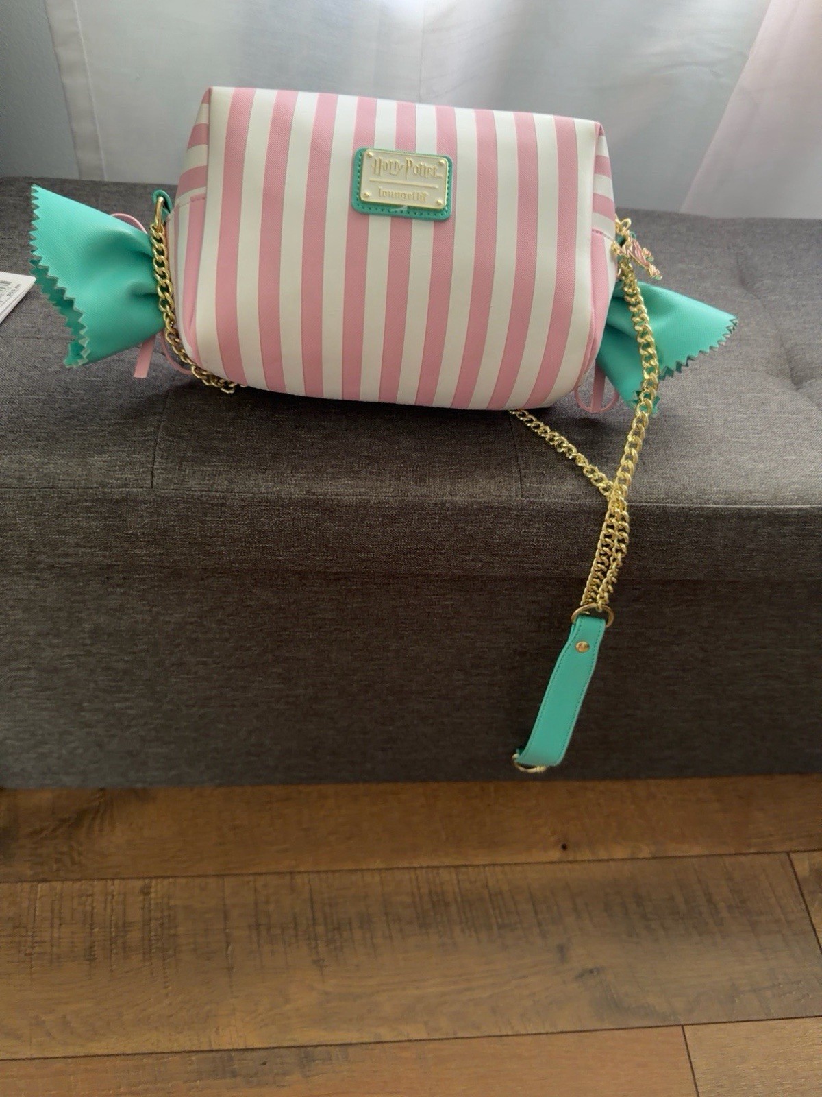 Loungefly Harry Potter Honeydukes Pink/White Striped Crossbody Chain + Wallet