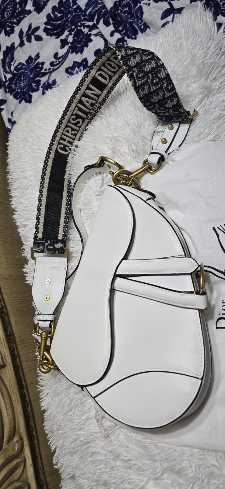 Dior White Saddle Shoulder Bag Gold Hardware Flap Detachable Adjustable Strap