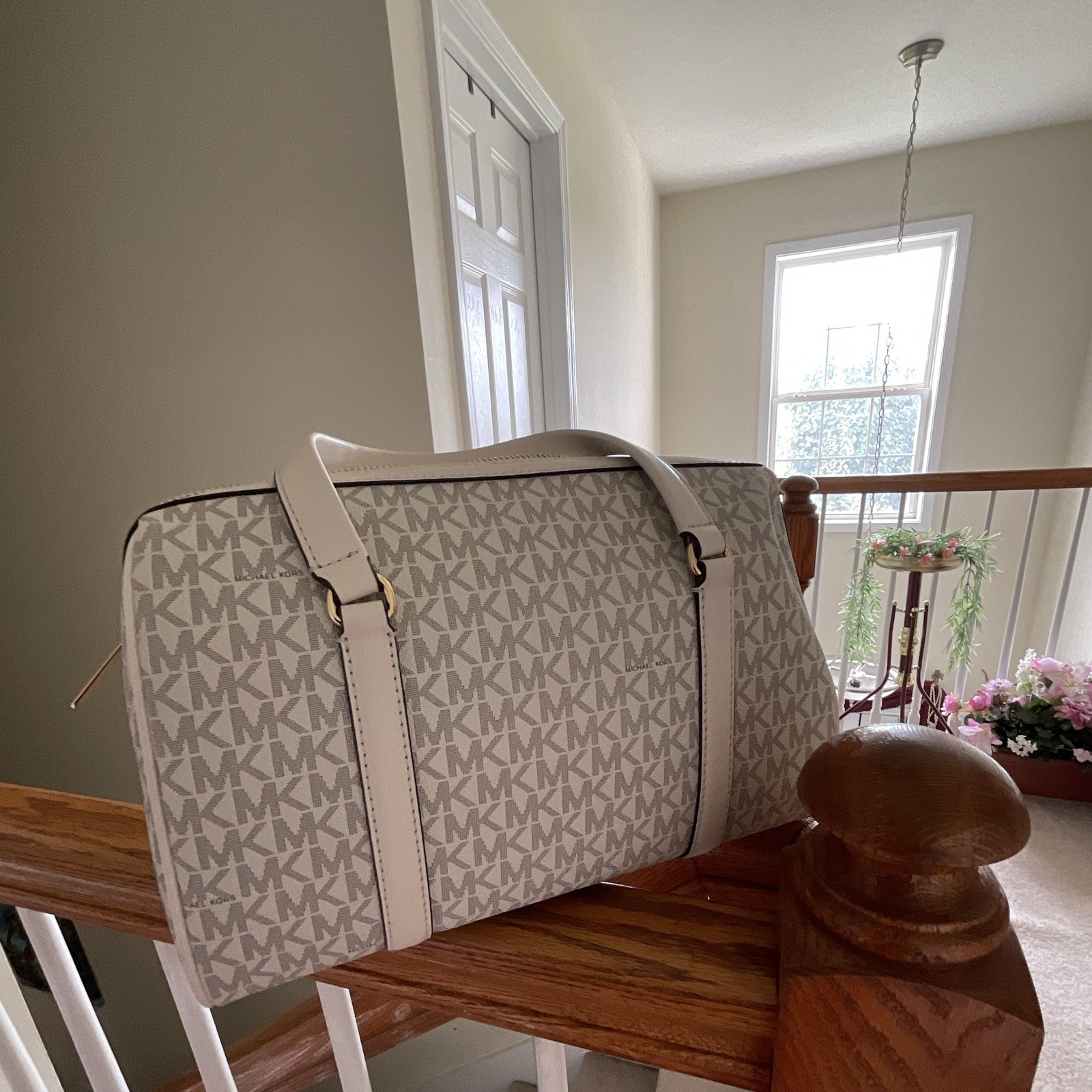 Michael Kors Clay/Gray Medium Satchel, Zip, MISSING Detachable Strap, Gold