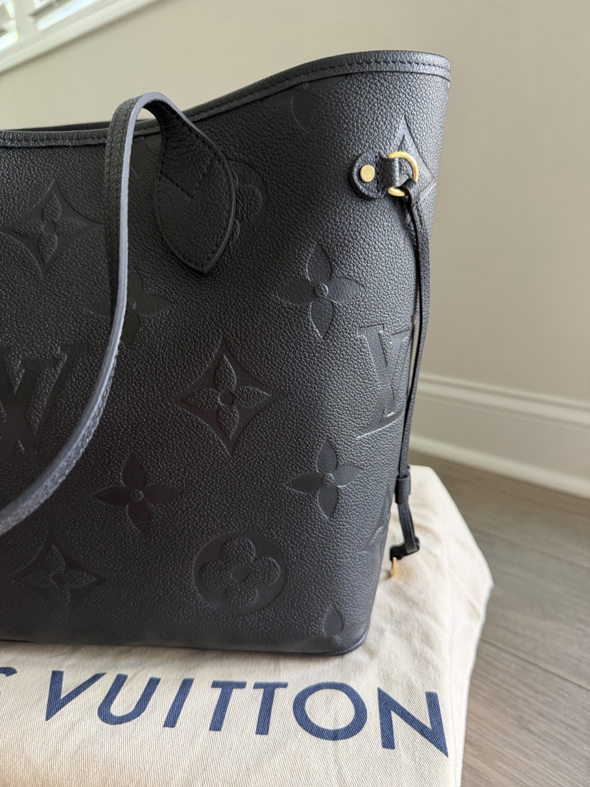 Louis Vuitton Empreinte Giant Monogram Neverfull MM Tote Black Pouch Dust