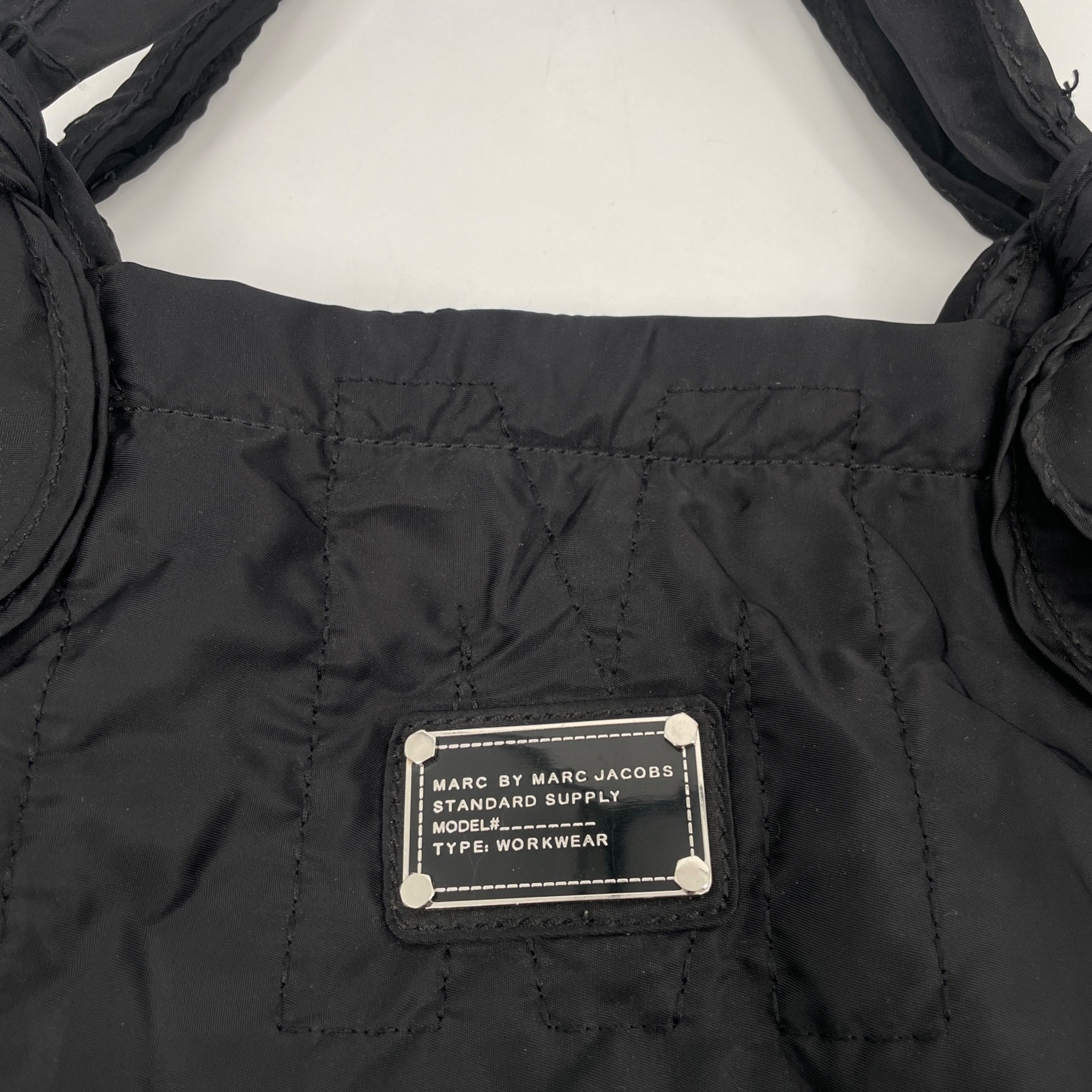 Mark Jacobs 22″ quilted nylon fabric Bag tote Black pockets logo Large oversized