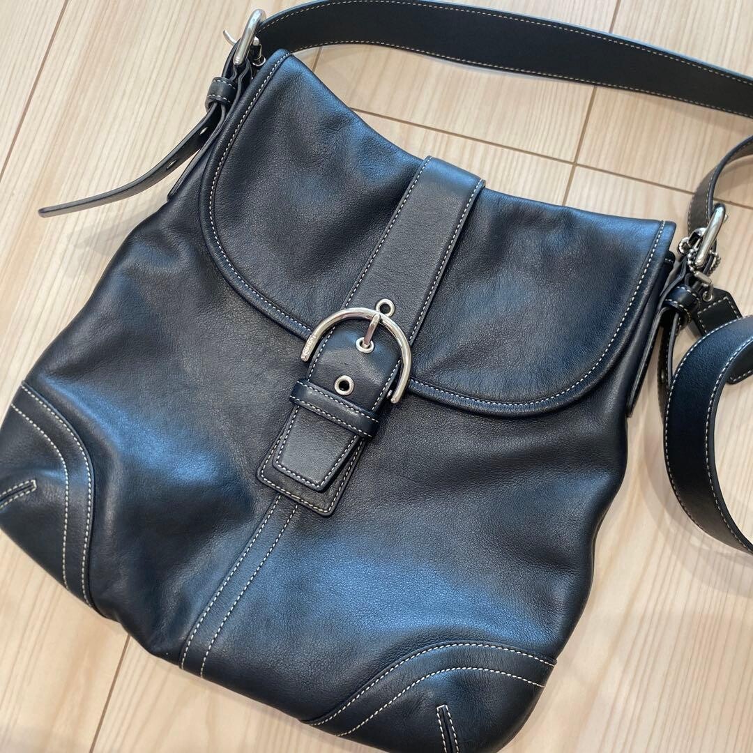 Coach Soho Black Leather Shoulder Bag Y2K Vintage Signature Silver Buckle