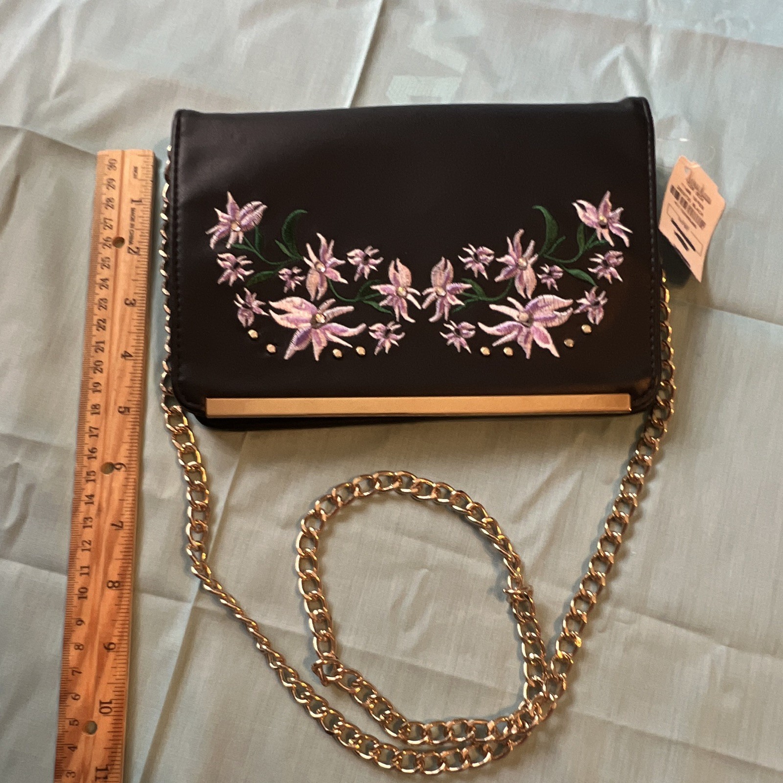 Black Floral Embroidered Neiman Marcus Women’s Clutch Crossbody Gold Chain NWT