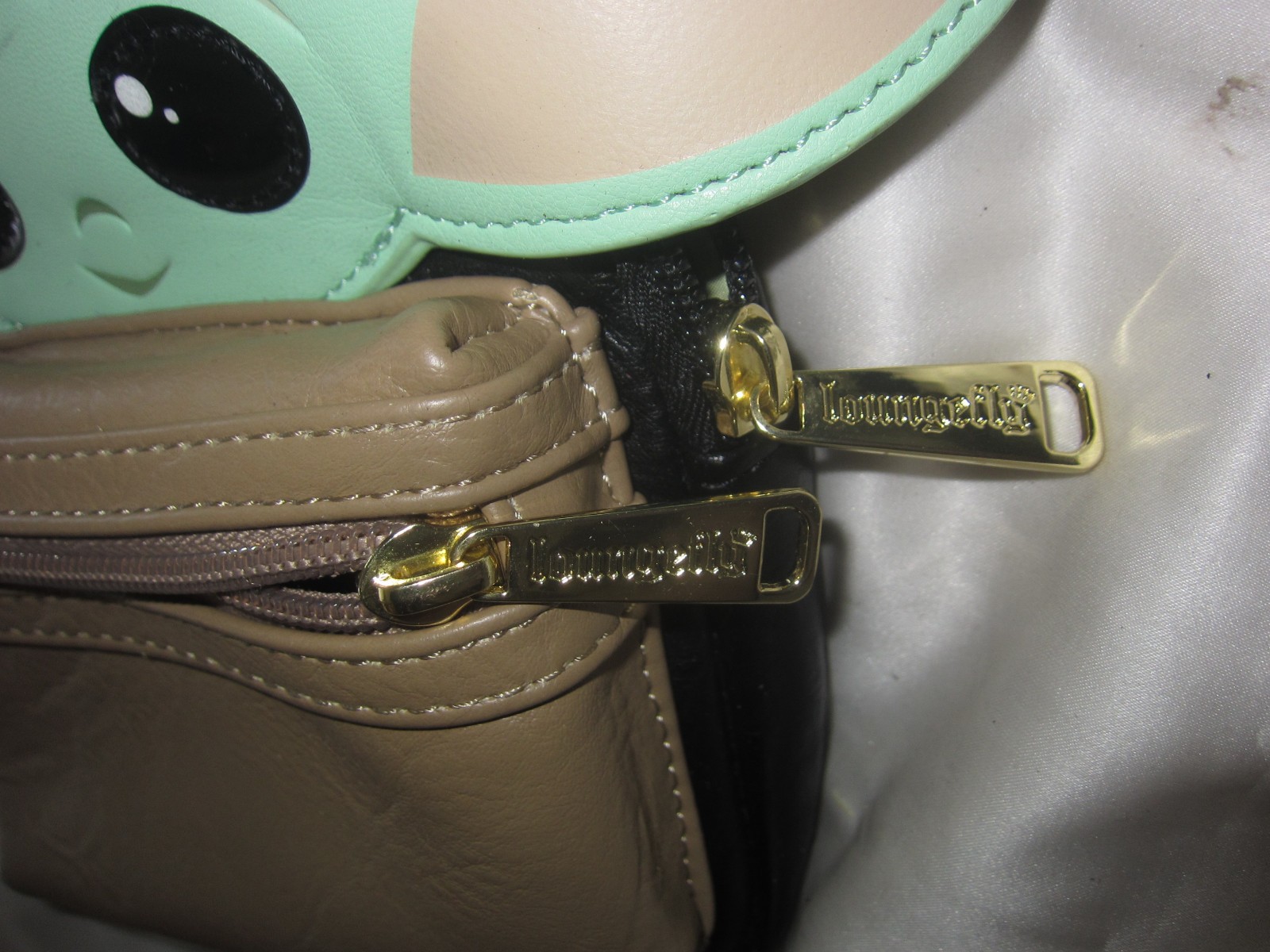 Disney Star Wars the Child Grogu Baby Yoda Mini Loungefly Wristlet/Belt Purse