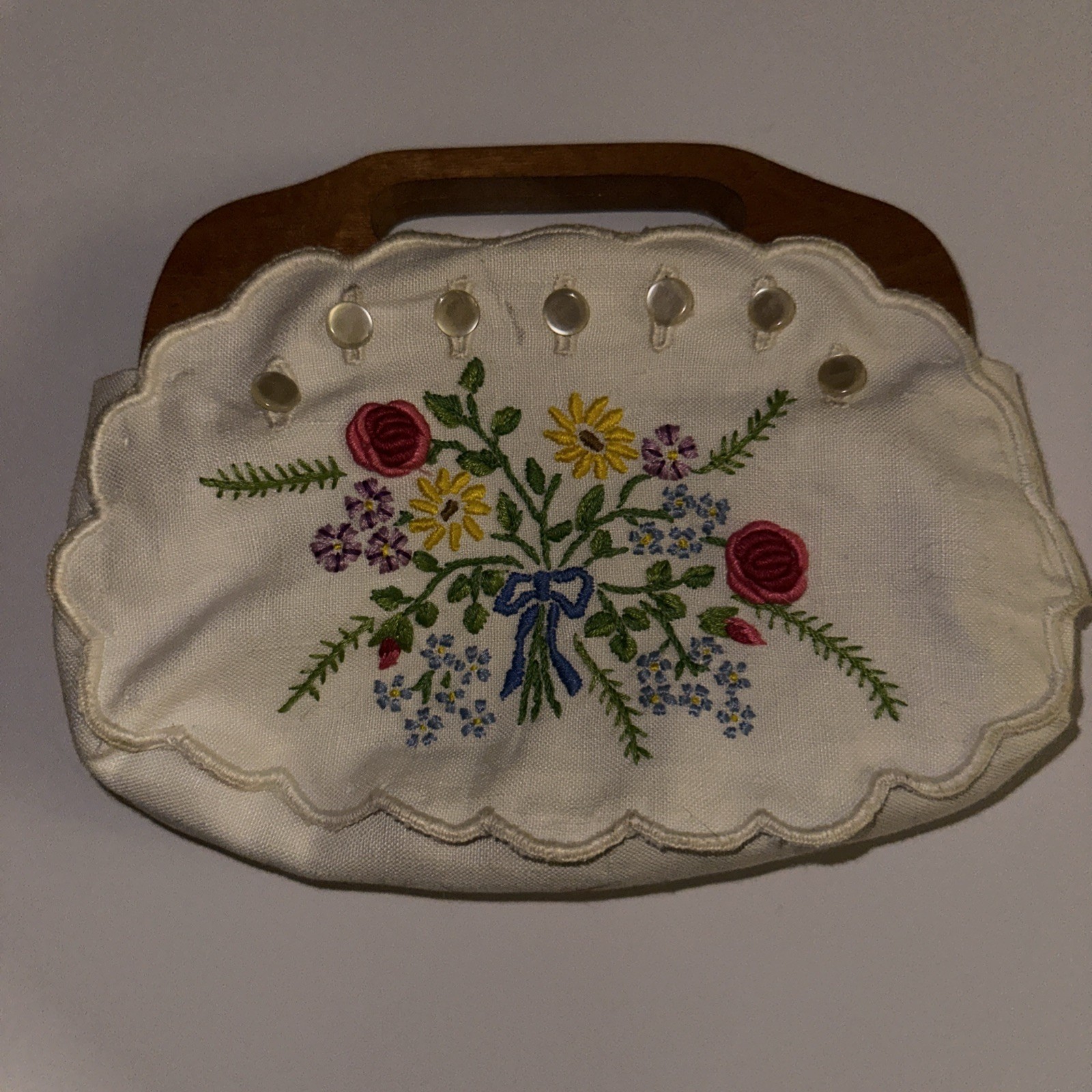 Purse Clutch Linen Wooden Handle/clasp Floral Embroidery Iridescent Buttons