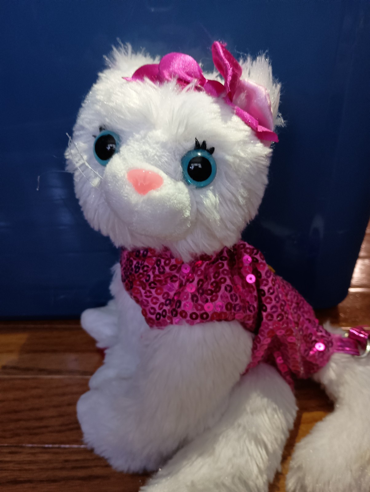 Poohie & Co White Cat Purse With Blue Eyes Hot Pink With Sparkles